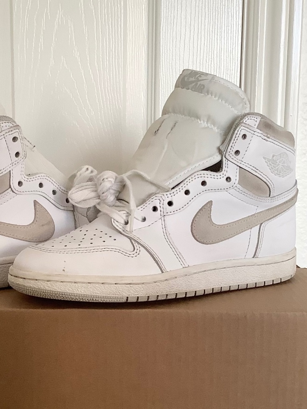 USED Mens 7 Nike Air Jordan 1 High 85’ Neutral Grey 2021 BQ4422-100